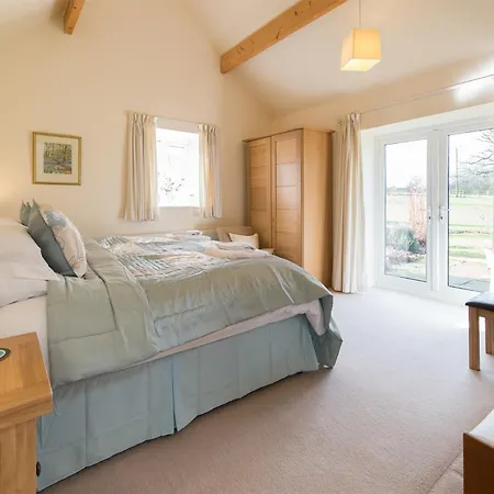 2 Bed In Harrogate District Hh087 بيت للعطل Stainburn