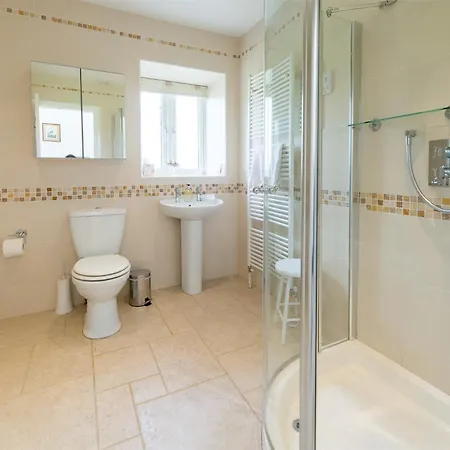 2 Bed In Harrogate District Hh087 Stainburn